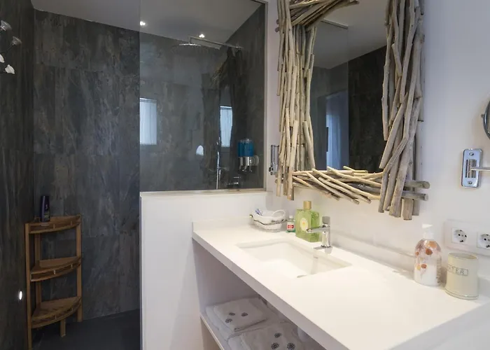 De Lujo Frente A La Playa Vila Binisafua