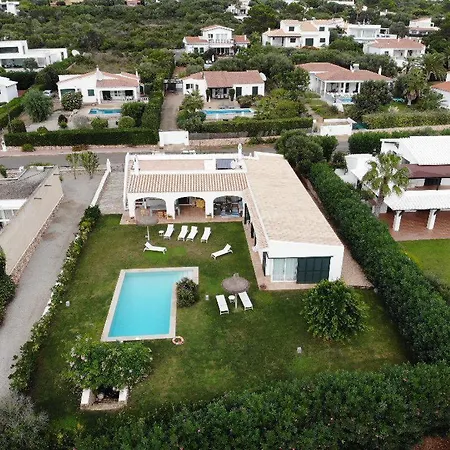 De Lujo Frente A La Playa * Binisafua