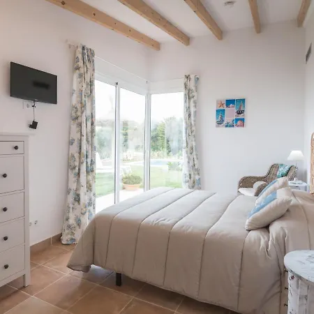 De Lujo Frente A La Playa Binisafua