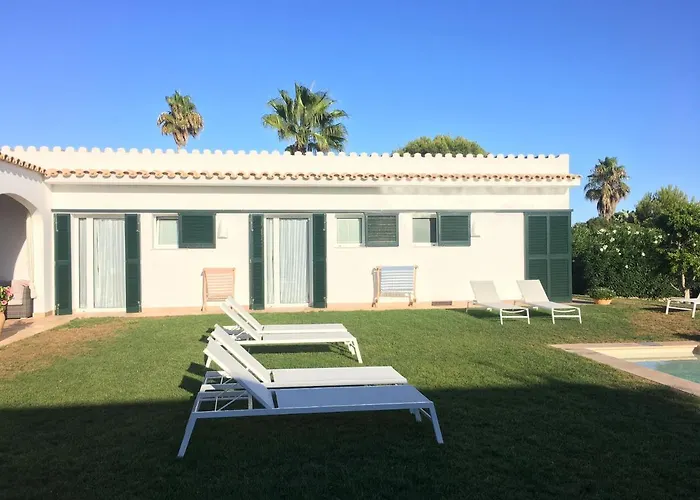 Willa De Lujo Frente A La Playa Binisafua